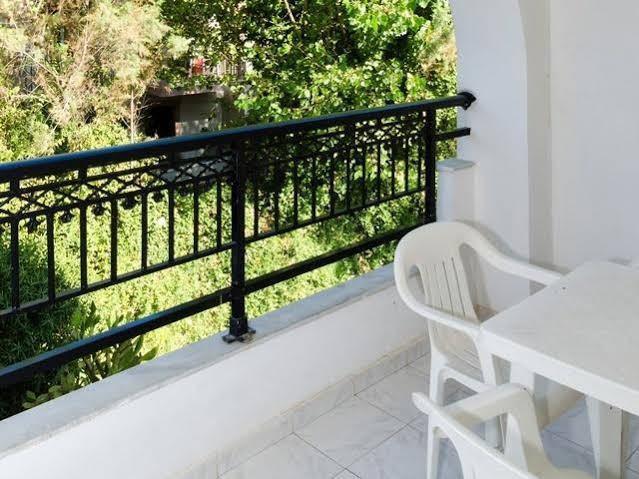 Ferienwohnung Karras Livin Laganas Exterior foto